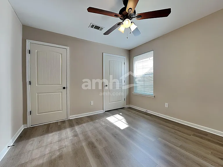10185 Sorrento Pl — Photo 16