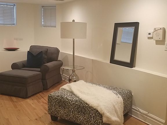 5th image of 3806 N Troy St #G