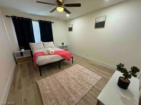 4841 La Fonda Dr, Las Vegas, NV 89121