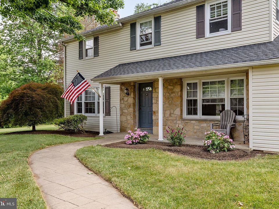 1st image of 1545 Terrace Dr