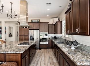 56 E Camellia Way, San Tan Valley, AZ 85140