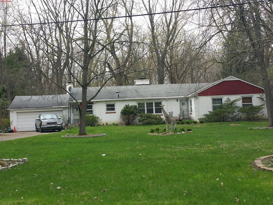 1st image of 24643 Edgemont Dr
