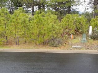 206 Retirement Ln, Cave Junction, OR 97523