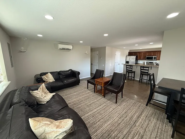 1409 Paris Rd #101 — Photo 8