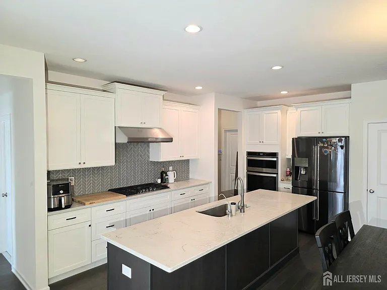 27 Wisteria Ct — Photo 6