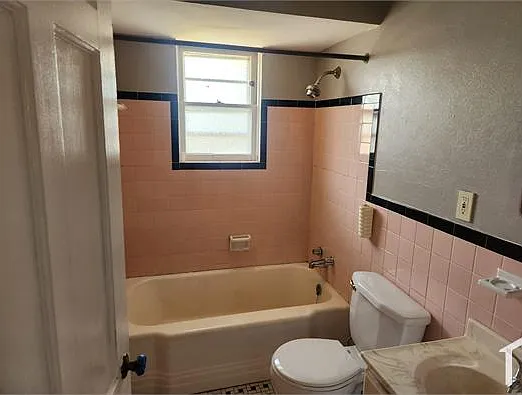 3 bed, 982 sqft, $1,295 — Photo 4