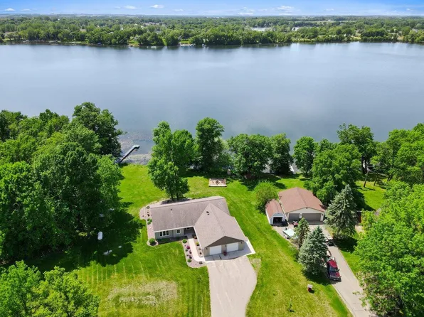 1642 Scenic Hideaway Ln NE, Elysian, MN 56028