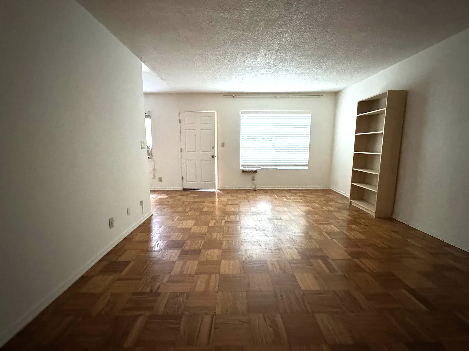 1 bed, 700 sqft, $2,150 — Photo 1