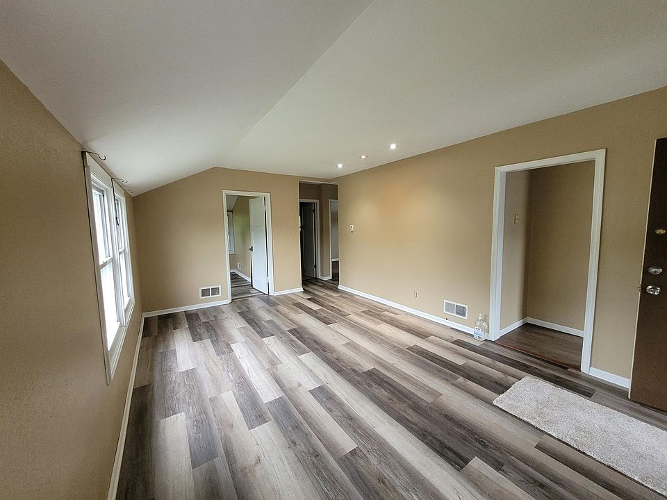 1st image of 4633 W Crawford Ave #4634