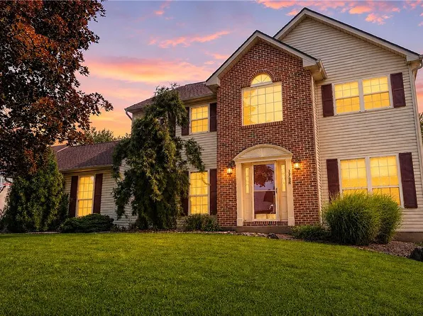 1738 Crownwood St, Allentown, PA 18103