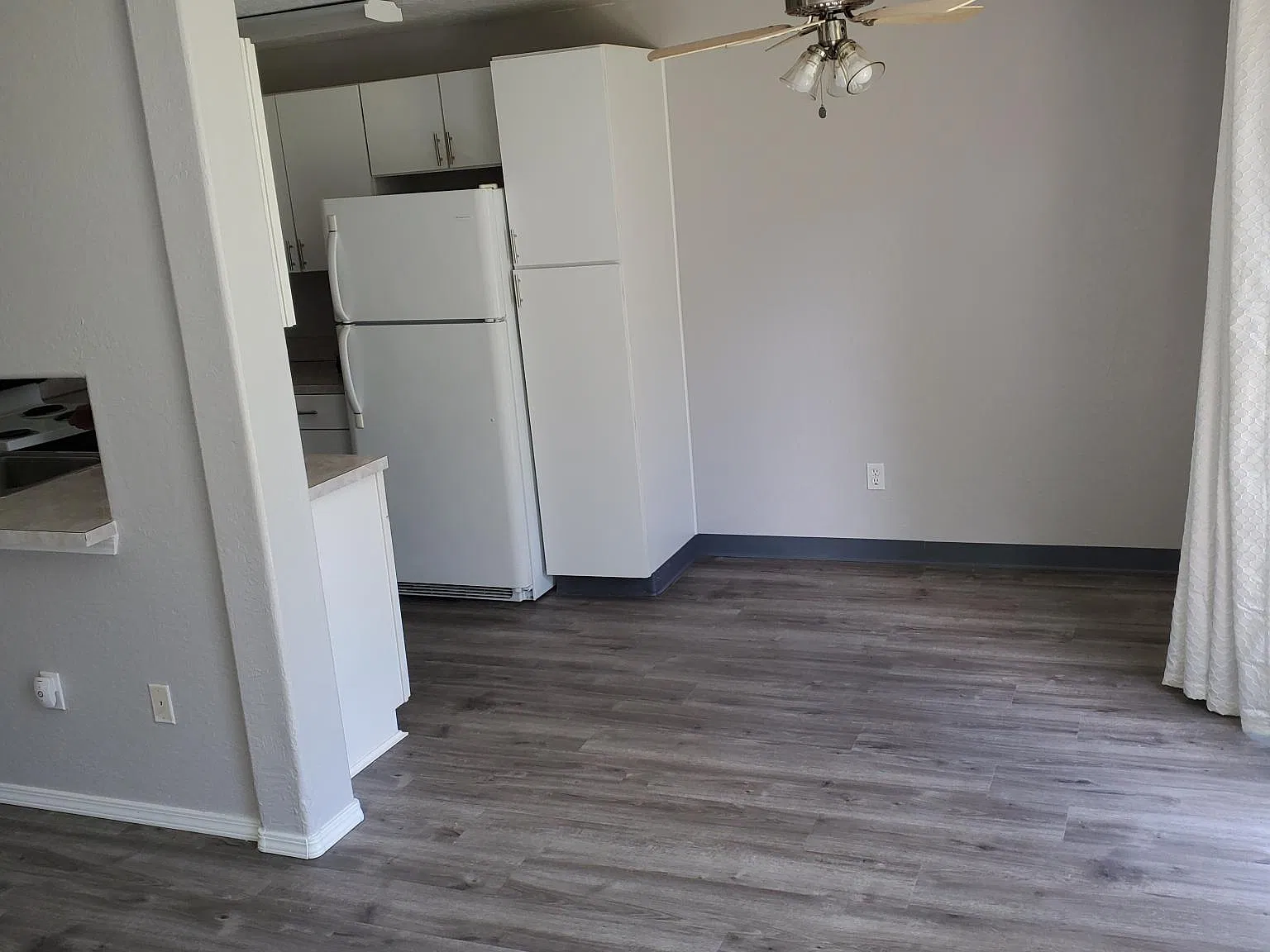 3 bed, 2.5 bath, 1100 sqft, $1,800 — Photo 3