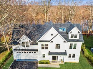 72 Riverside Ln, Riverside, CT 06878