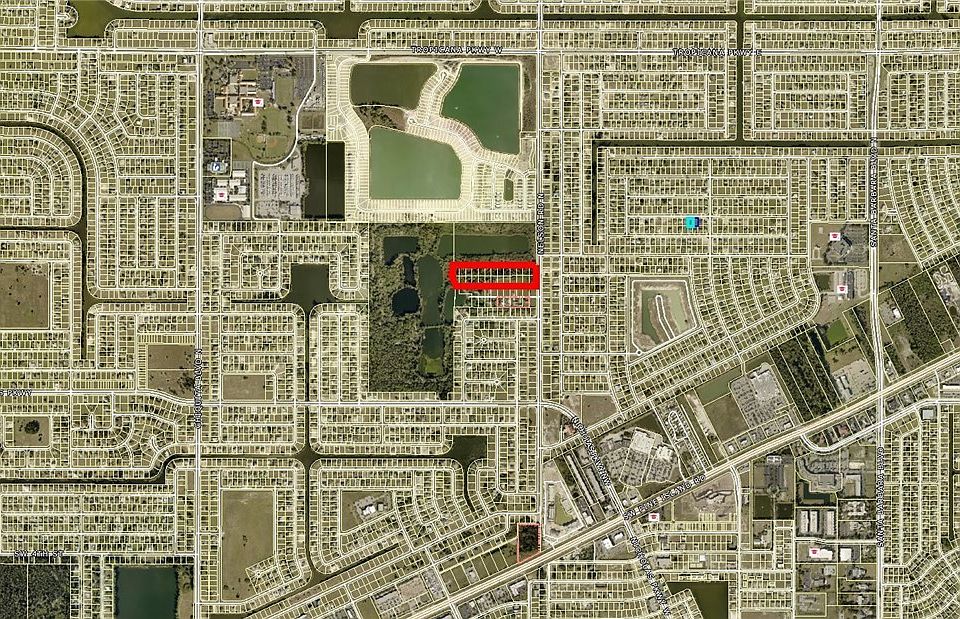 2nd image of 801 Larch Rd