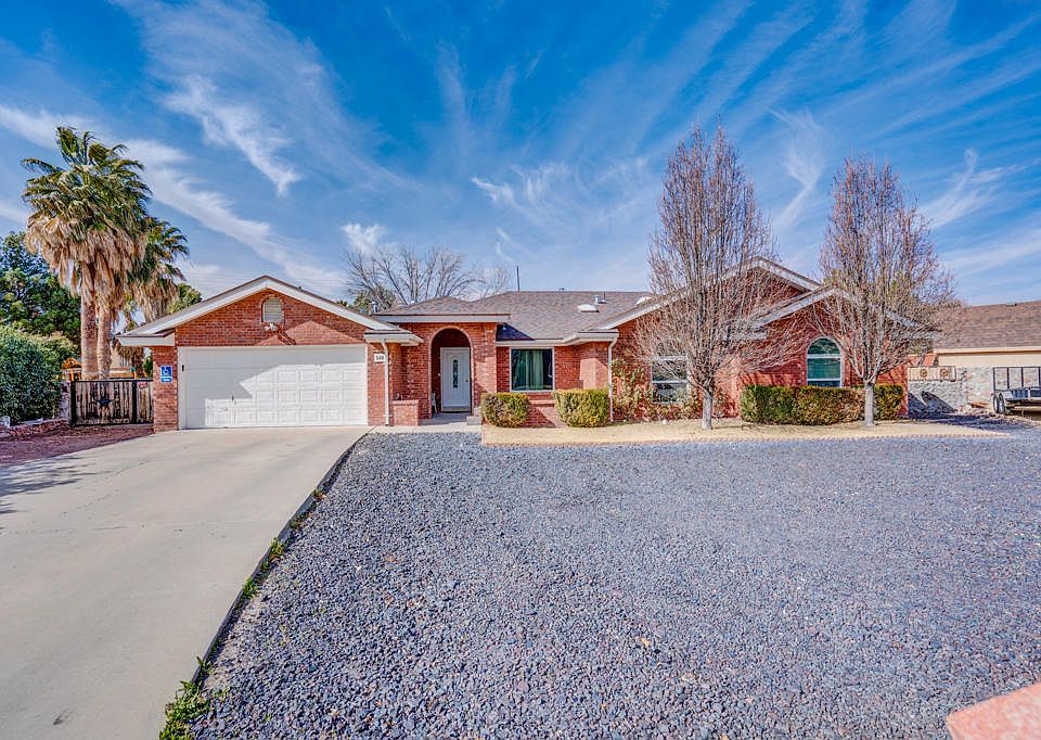 1st image of 540 Country Oaks Dr