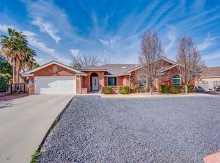 540 Country Oaks Dr, El Paso, TX 79932