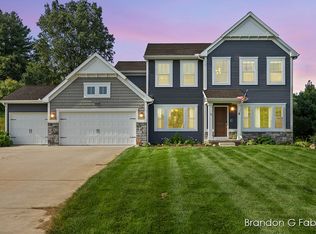 6745 Chancery Dr SE, Alto, MI 49302