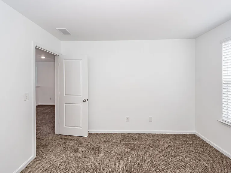 715 Hilchot Dr — Photo 40