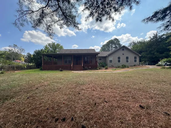 76 Walter St, Florence, AL 35633