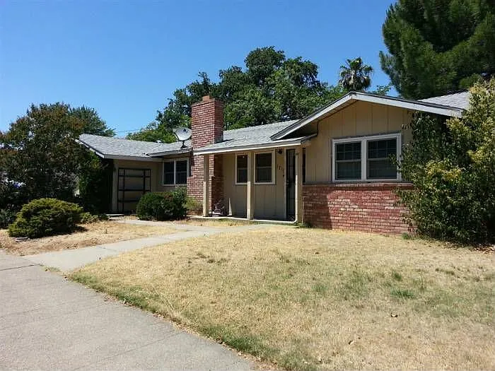 1213 Palm Ave photo 1