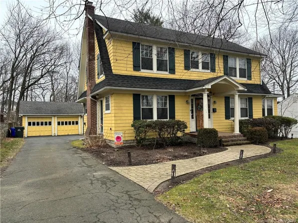 7 Lawncrest Road, Danbury, CT 06810