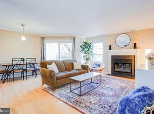 1539 Lincoln Way APT 202B, Mc Lean, VA 22102