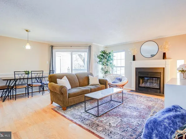 1539 Lincoln Way APT 202B, Mc Lean, VA 22102