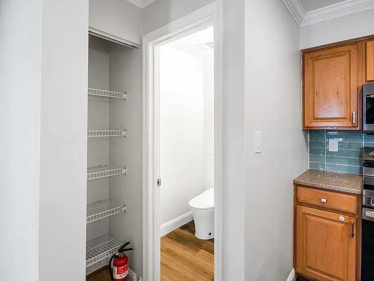 14318 S Shore Ct — Photo 6