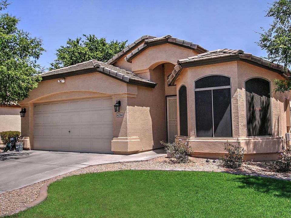 1st image of 42266 W Sparks Dr