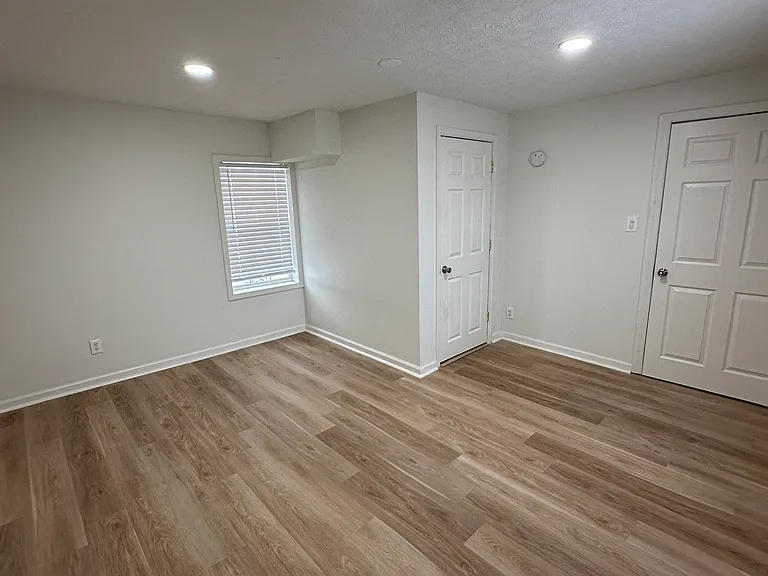 917 Johnson Rd — Photo 12