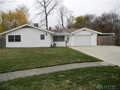 3 bed, 1025 sqft, $1,595 — Photo 1