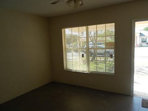 5th image of 115 NW 4th Ave