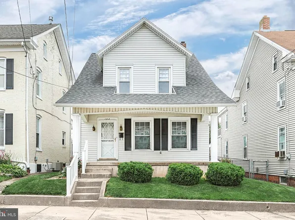143 N Charles St, Red Lion, PA 17356