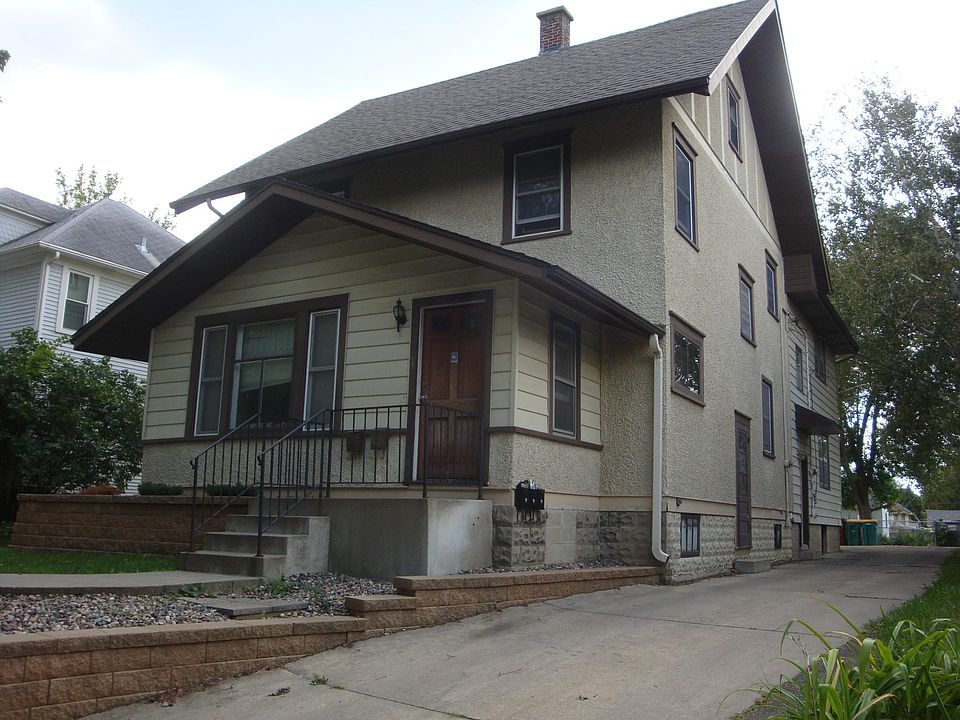 7 11th Ave NW Front
