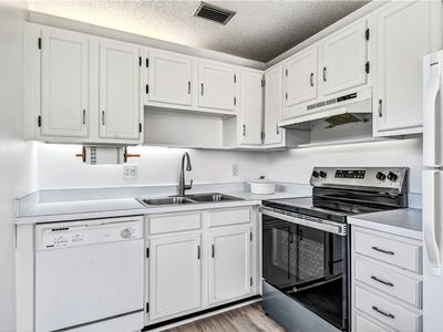 102 Royal Oak Dr APT 203, Vero Beach, FL, 32962