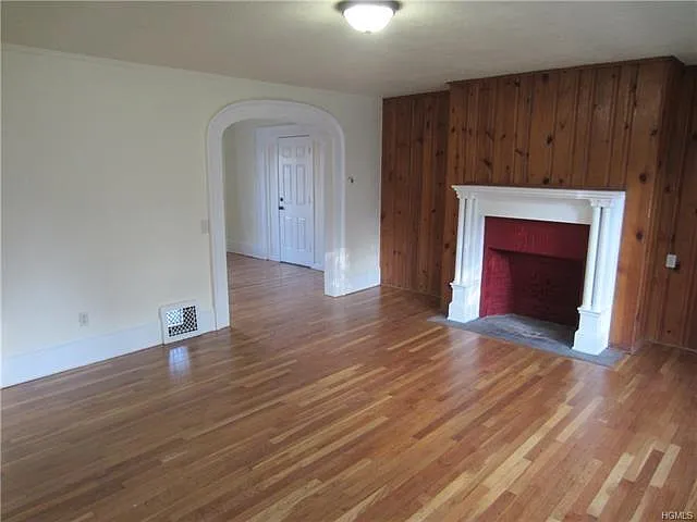 212 S Cherry St — Photo 9