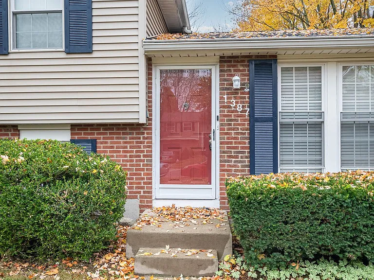 1387 Firethorne Dr — Photo 24