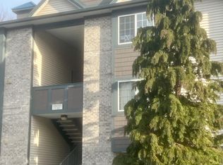 18372 N Ridge Ct APT 8, Spring Lake, MI 49456