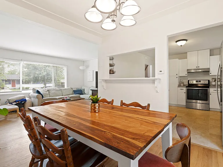 2506 Lelaray St — Photo 10