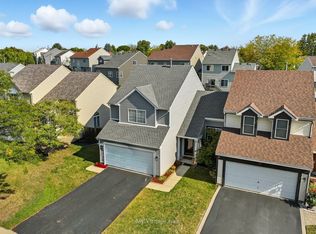 43 W Rustic Ln, Round Lake Beach, IL 60073