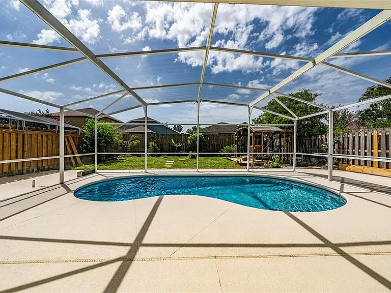 2608 Brandywine Ct — Photo 29