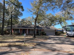 18 Sherwood Rd, Fort Walton Beach, FL 32547
