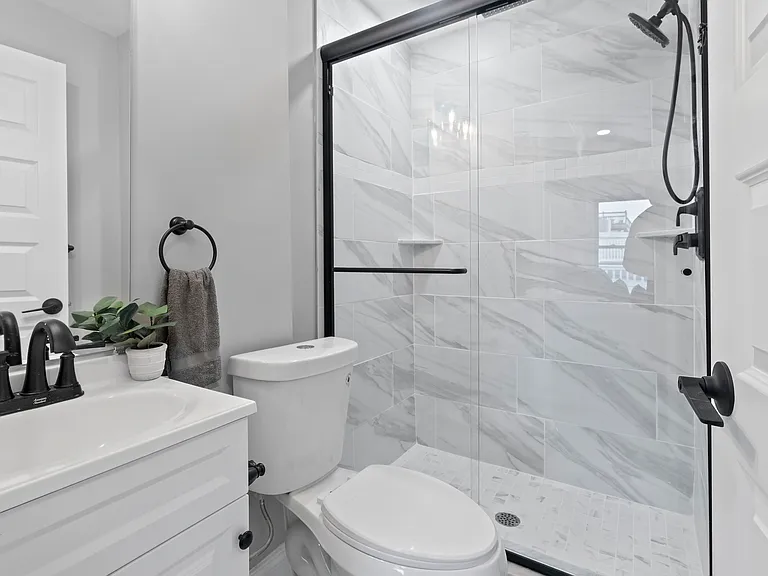 3rd Floor Master Suite Bathroom (1)