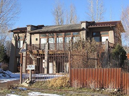 1st image of 725 Chipeta Dr