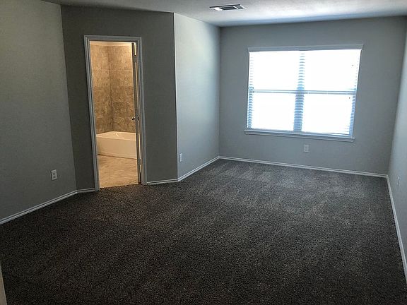 4th image of 1039 Blue Moon Ct