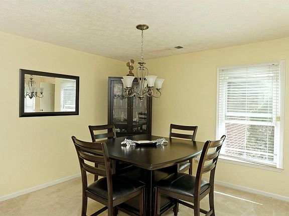 4th image of 3601 Beechwood Cir