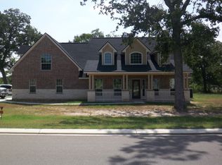 9026 King Oaks Dr, Iola, TX 77861