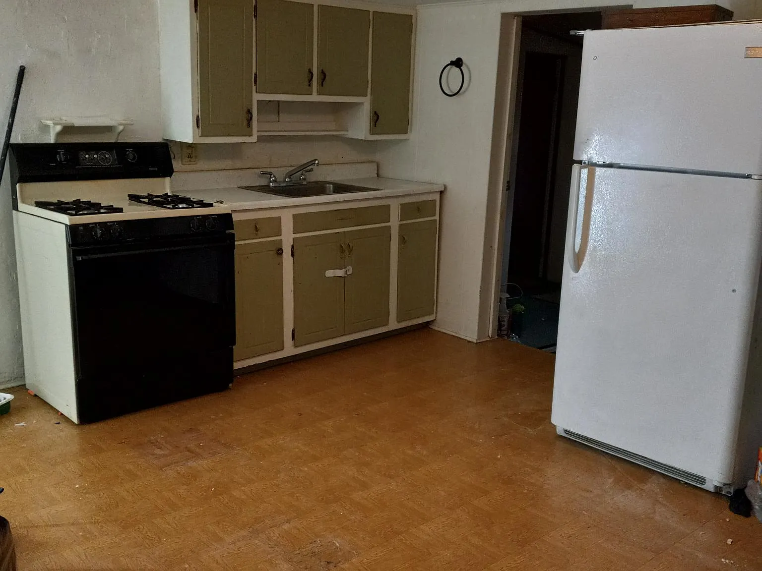 2 bed, 1000 sqft, $1,250 — Photo 4