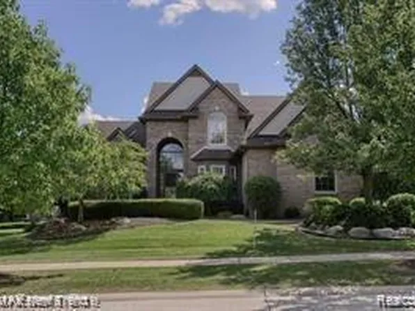 45651 Marlborough Pl, Novi, MI 48377
