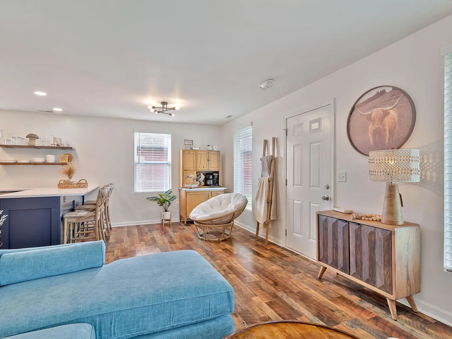 209 Campus Dr — Photo 4