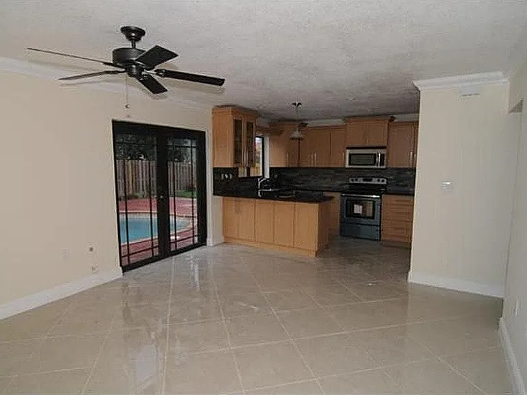13925 SW 157th St — Photo 10